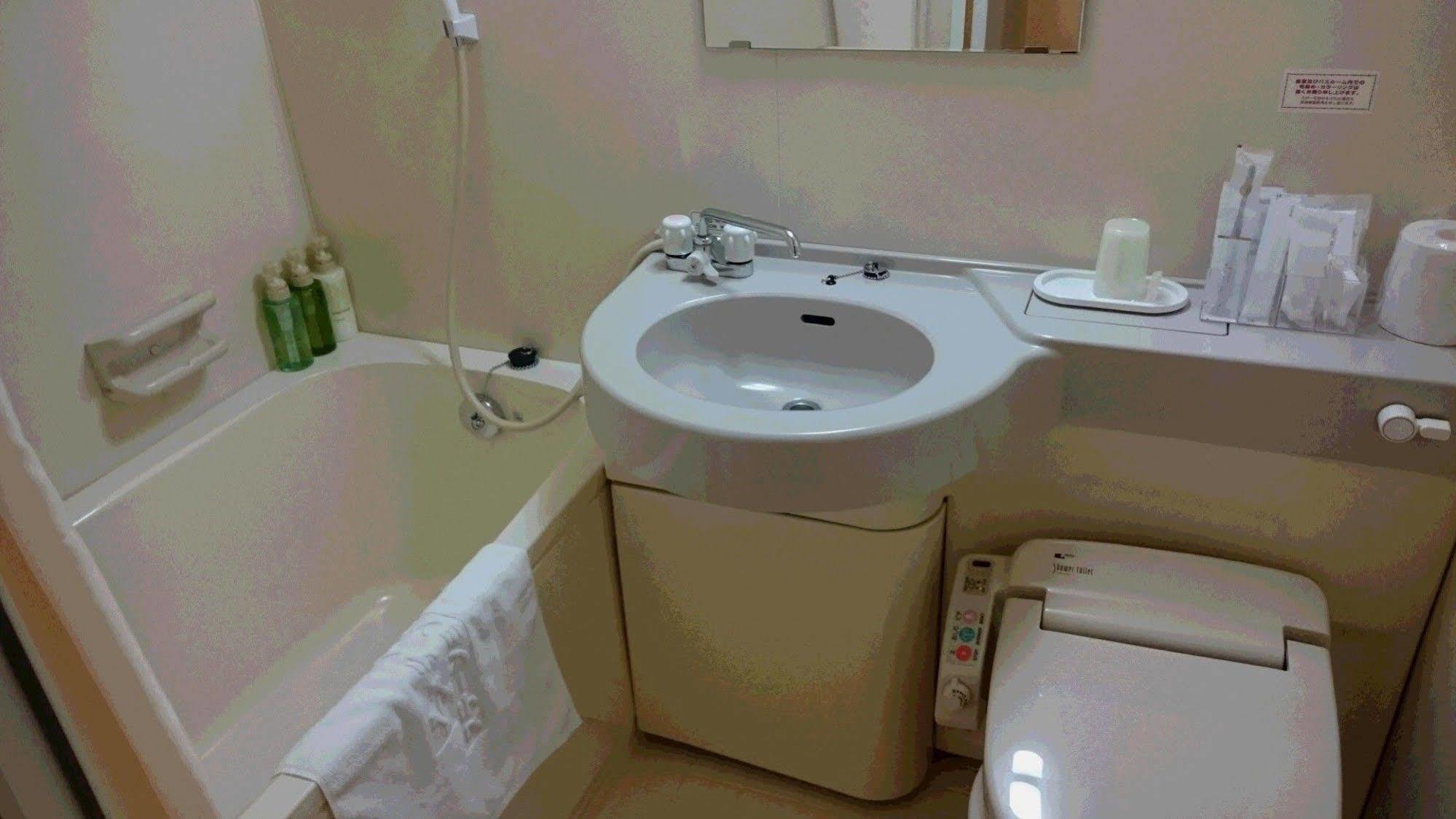 Oyo Teine Station Hotel Сапоро Екстериор снимка
